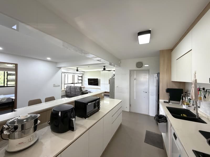 467B Bukit Batok West Avenue 9, 467B Bukit Batok West Avenue 9, 3 Bedrooms, 1,216 sqft, HDB Flat For Sale, by Kaven Oh, 500187050 - Kitchen - PropertyGuru.com.sg