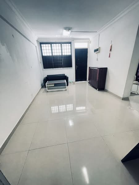 146 Potong Pasir Avenue 1, 146 Potong Pasir Avenue 1, 2 Bedrooms, 688 sqft, HDB Flat For Sale, by Ernest Lim, 500187063 - Living Room - PropertyGuru.com.sg