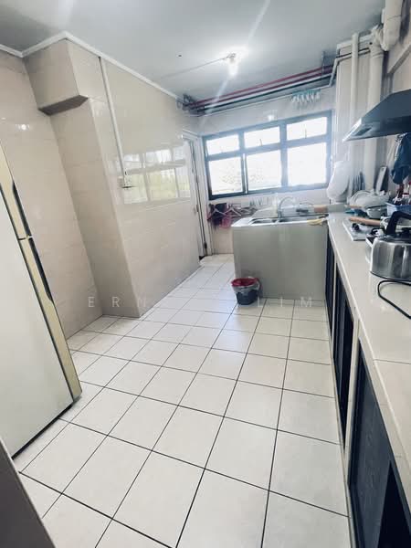 146 Potong Pasir Avenue 1, 146 Potong Pasir Avenue 1, 2 Bedrooms, 688 sqft, HDB Flat For Sale, by Ernest Lim, 500187063 - Kitchen - PropertyGuru.com.sg
