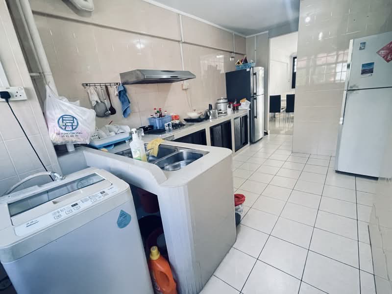 146 Potong Pasir Avenue 1, 146 Potong Pasir Avenue 1, 2 Bedrooms, 688 sqft, HDB Flat For Sale, by Ernest Lim, 500187063 - Kitchen - PropertyGuru.com.sg