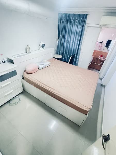 146 Potong Pasir Avenue 1, 146 Potong Pasir Avenue 1, 2 Bedrooms, 688 sqft, HDB Flat For Sale, by Ernest Lim, 500187063 - Bedroom - PropertyGuru.com.sg