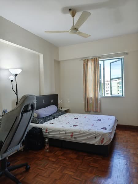 West Bay Condo, 60 West Coast Crescent, 2 Bedrooms, 872 sqft, Condominium For Sale, by Clare Lee, 500187075 - Master Bedroom - PropertyGuru.com.sg