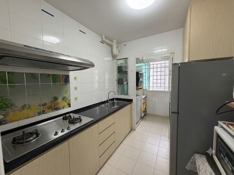 80B Telok Blangah Street 31, 80B Telok Blangah Street 31, 2 Bedrooms, 721 sqft, HDB Flat For Sale, by Joanne Zeng, 500187084 - Kitchen - PropertyGuru.com.sg