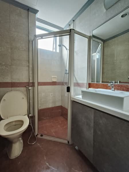 Springdale Condo, 53 Hindhede Walk, 3 Bedrooms, 1,130 sqft, Condominium For Rent, by PC Kat, 500187088 - Bathroom - PropertyGuru.com.sg