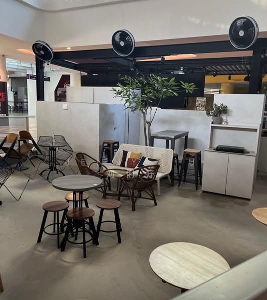 Fusionopolis, 1 Fusionopolis Way, 1,090 sqft, Food & Beverage For Rent, by Jenny Liu 刘俐妤, 500187092 - Interior - CommercialGuru.com.sg
