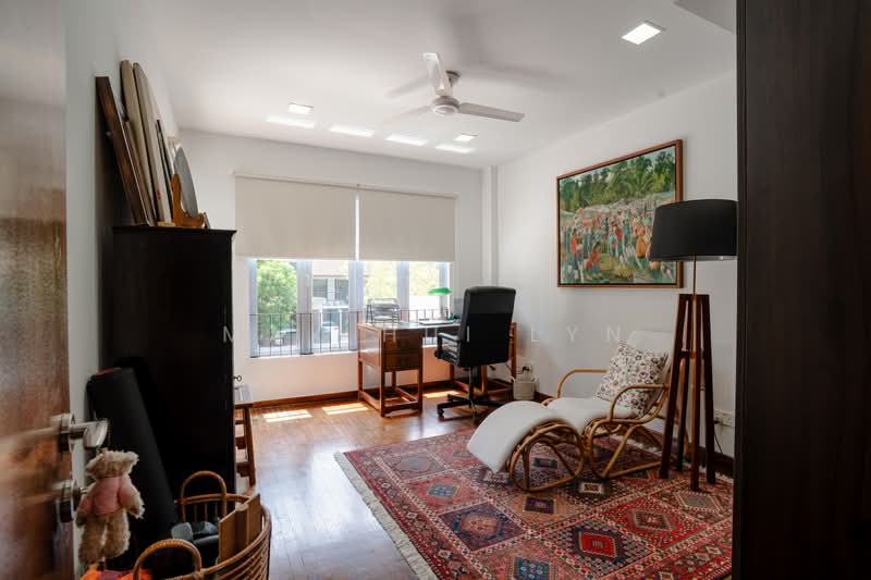 NS Facing! Next to Park! Modern Rustic 2.5 Storey Semi Detached in Hillview Estate, Chu Yen St / Jln Dermawan / Jln Remaja, 5 Bedrooms, 3,200 sqft, Semi-Detached House For Sale, by Mak Hui Lyn, 500187100 - Study - PropertyGuru.com.sg