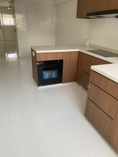 424 Tampines Street 41, 424 Tampines Street 41, 2 Bedrooms, 797 sqft, HDB Flat For Sale, by Clara Lian, 500187115 - Kitchen - PropertyGuru.com.sg