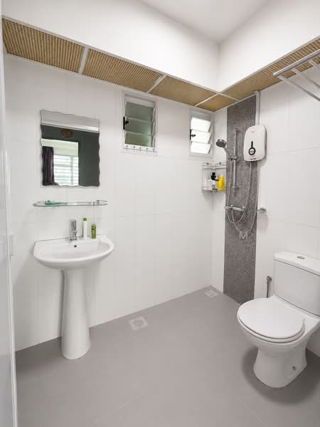256B Sumang Walk, 256B Sumang Walk, Room Rental, 120 sqft, HDB Flat For Rent, by Amanda Sim, 500187128 - Bathroom - PropertyGuru.com.sg
