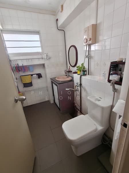 125 Kim Tian Road, 125 Kim Tian Road, 3 Bedrooms, 1,194 sqft, HDB Flat For Sale, by PH Lionel Liong, 500187135 - Bathroom - PropertyGuru.com.sg