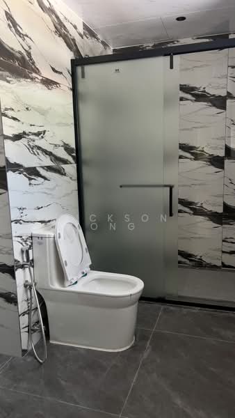 Telok Kurau, East Coast, Telok Kurau, 5 Bedrooms, 2,800 sqft, Corner Terrace For Rent, by Rickson Ong, 500187148 - Bathroom - PropertyGuru.com.sg