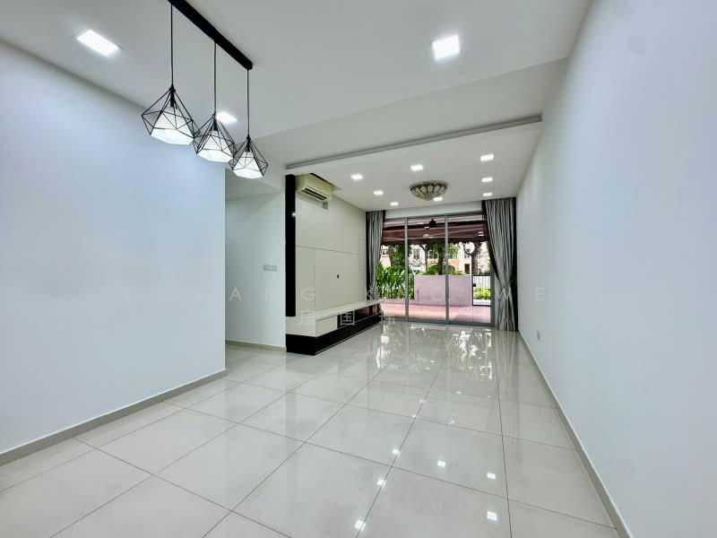 Prive, 35 Punggol Field, 3 Bedrooms, 1,604 sqft, Executive Condominium For Sale, by Chuang Kuo Wei 庄国玮, 500187149 - Living Room - PropertyGuru.com.sg