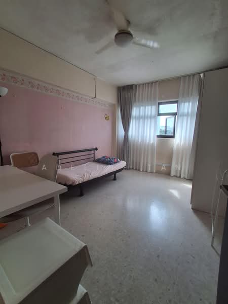 67 Telok Blangah Drive, 67 Telok Blangah Drive, Room Rental, 200 sqft, HDB Flat For Rent, by Adeline Tan, 500187153 - Bedroom - PropertyGuru.com.sg