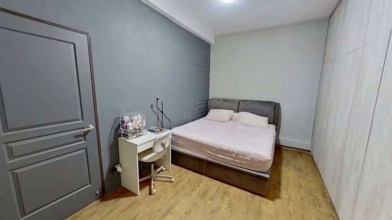 19 Lim Liak Street, 19 Lim Liak Street, 2 Bedrooms, 807 sqft, HDB Flat For Sale, by Alvin Yeo, 500187164 - Bedroom - PropertyGuru.com.sg