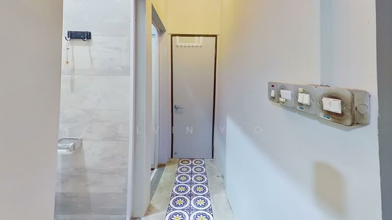 19 Lim Liak Street, 19 Lim Liak Street, 2 Bedrooms, 807 sqft, HDB Flat For Sale, by Alvin Yeo, 500187164 - Corridor - PropertyGuru.com.sg