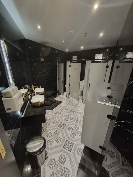 Retail / GYM / Event space for rent, 2 Allenby Road, 4,000 sqft, Other Retail For Rent, by Richard Lim (Hua Hua), 500187170 - Bathroom - CommercialGuru.com.sg