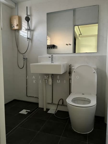 542 Choa Chu Kang Street 52, 542 Choa Chu Kang Street 52, 3 Bedrooms, 1,313 sqft, HDB Flat For Sale, by Jaimie Ho Kit Mie, 500187176 - Bathroom - PropertyGuru.com.sg