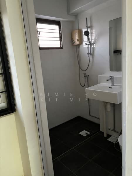 542 Choa Chu Kang Street 52, 542 Choa Chu Kang Street 52, 3 Bedrooms, 1,313 sqft, HDB Flat For Sale, by Jaimie Ho Kit Mie, 500187176 - Bathroom - PropertyGuru.com.sg