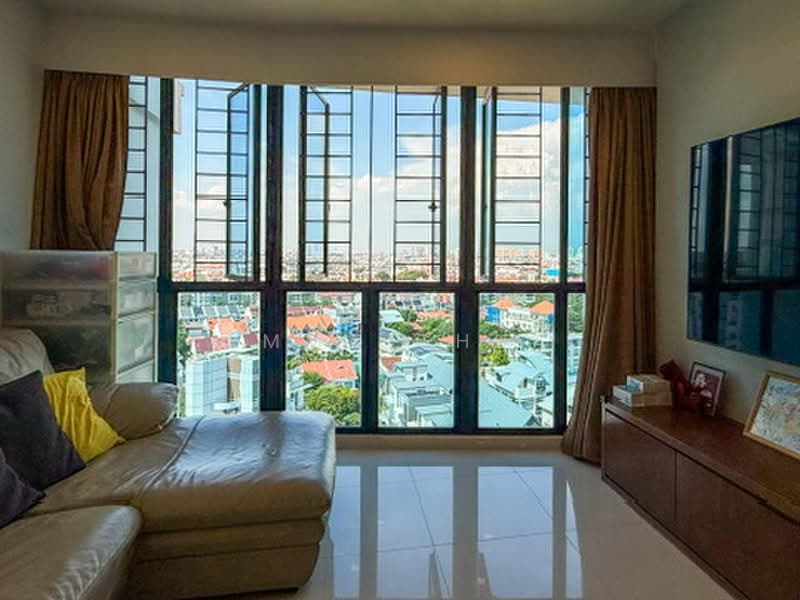 Dunman View, 100 Haig Road, 3 Bedrooms, 1,173 sqft, Condominium For Sale, by Emma Chua, 500187178 - Living Room - PropertyGuru.com.sg