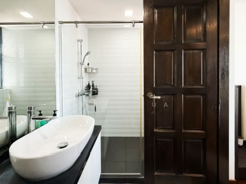 Dunman View, 100 Haig Road, 3 Bedrooms, 1,173 sqft, Condominium For Sale, by Emma Chua, 500187178 - Bathroom - PropertyGuru.com.sg