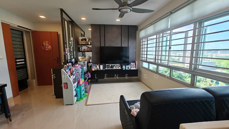 127D Kim Tian Road, 127D Kim Tian Road, 3 Bedrooms, 947 sqft, HDB Flat For Sale, by Sharlene Soh, 500187179 - Living Room - PropertyGuru.com.sg