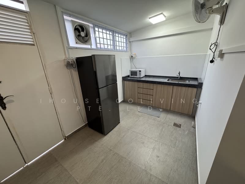 17 JIn Asas, 17 JIn Asas, Room Rental, 80 sqft, Bungalow House For Rent, by LEO, 500187188 - Kitchen - PropertyGuru.com.sg