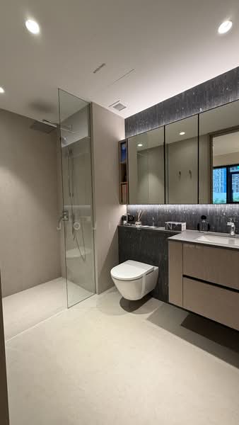 Nava Grove, 38 Pine Grove, 2 Bedrooms, 786 sqft, Condominium For Sale, by Joji Lin, 500187208 - Bathroom - PropertyGuru.com.sg
