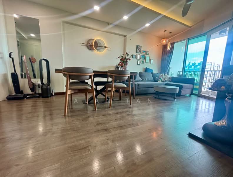 175B Corporation Tiara, 175B Yung Kuang Road, 3 Bedrooms, 1,033 sqft, HDB Flat For Sale, by Alan Tan, 500187212 - Living Room - PropertyGuru.com.sg