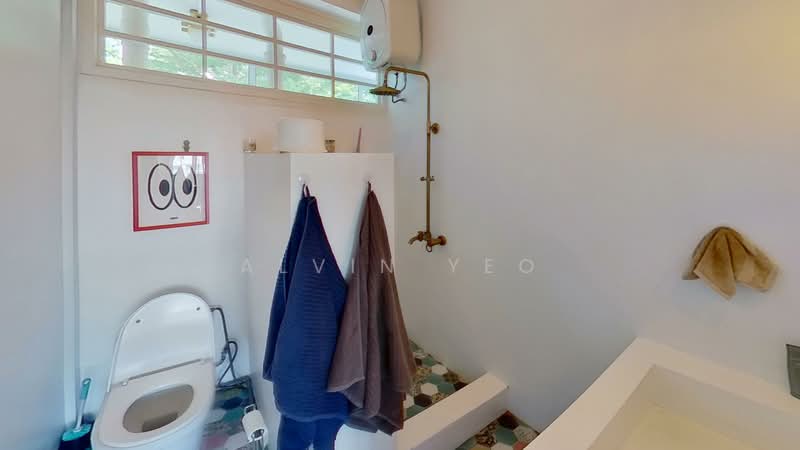 21 Lim Liak Street, 21 Lim Liak Street, 2 Bedrooms, 947 sqft, HDB Flat For Sale, by Alvin Yeo, 500187213 - Bathroom - PropertyGuru.com.sg
