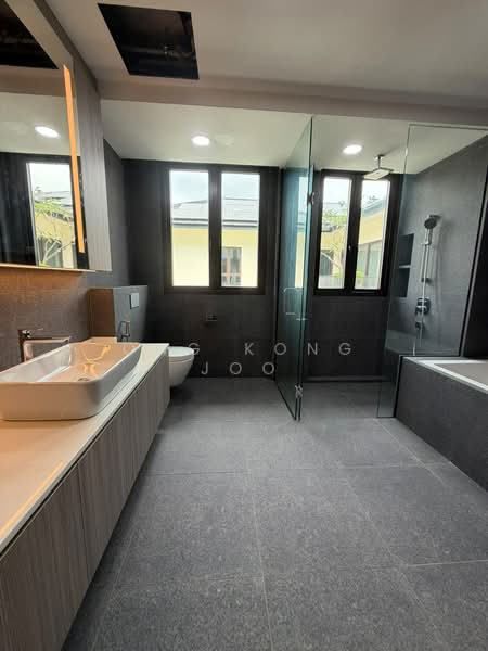 fernhill road, , 7 Bedrooms, 9,500 sqft, Semi-Detached House For Sale, by Ong Kong Joo, 500187226 - Bathroom - PropertyGuru.com.sg