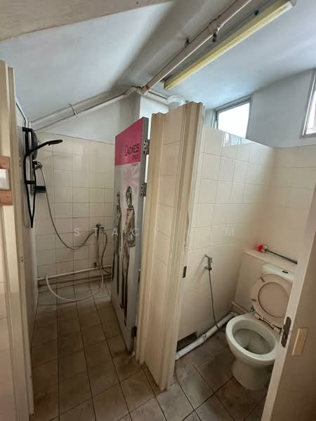 North Link Building, 10 Admiralty Street, 10,376 sqft, Light Industrial (B1) For Rent, by Stacy Lam, 500187228 - Bathroom - CommercialGuru.com.sg
