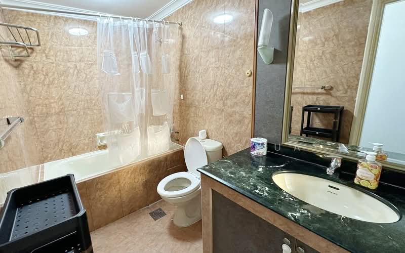 Oxley Garden, 5 Oxley Rise, Room Rental, 100 sqft, Apartment For Rent, by Kaylene Chua, 500187231 - Bathroom - PropertyGuru.com.sg