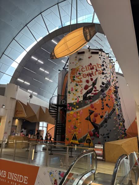 NOVENA SQUARE