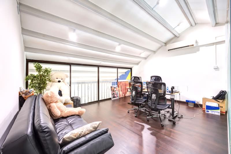 CHARMING SHOPHOUSE @ NEIL ROAD - TANJONG PAGAR (D02), Neil Road | Tanjong Pagar | Craig | Keong Siak, 1,748 sqft, Shop / Shophouse For Rent, by Xavier Aw (欧伟廷), 500187240 - Study - CommercialGuru.com.sg
