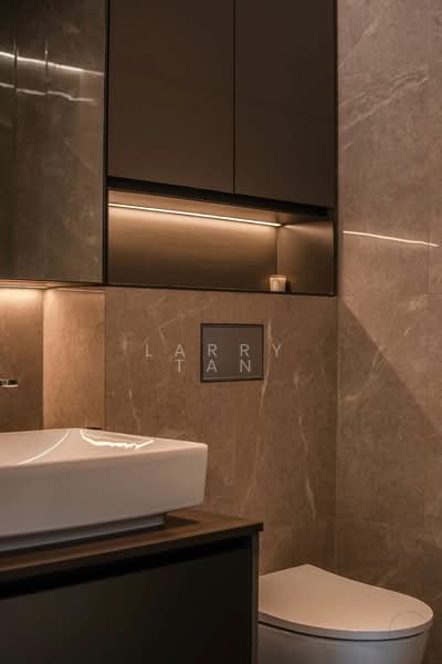 Irwell Hill Residences, 2 Irwell Hill, 2 Bedrooms, 657 sqft, Condominium For Sale, by Larry Tan, 500187241 - Bathroom - PropertyGuru.com.sg