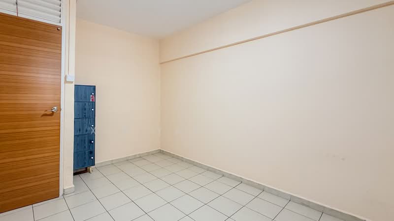 653 Yishun Avenue 4, 653 Yishun Avenue 4, Room Rental, 100 sqft, HDB Flat For Rent, by Xin Yan Chua, 500187250 - Spacious for two beds and wardrobe - PropertyGuru.com.sg