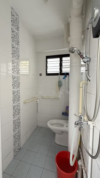 653 Yishun Avenue 4, 653 Yishun Avenue 4, Room Rental, 100 sqft, HDB Flat For Rent, by Xin Yan Chua, 500187250 - Bathroom - PropertyGuru.com.sg