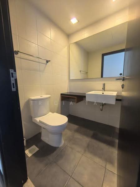 The Linear, 880 Upper Bukit Timah Road, Dairy Farm / Bukit Panjang / Choa Chu Kang, Room Rental, 200 sqft, Apartment For Rent, by Tricia Tay, 500187253 - Bathroom - PropertyGuru.com.sg