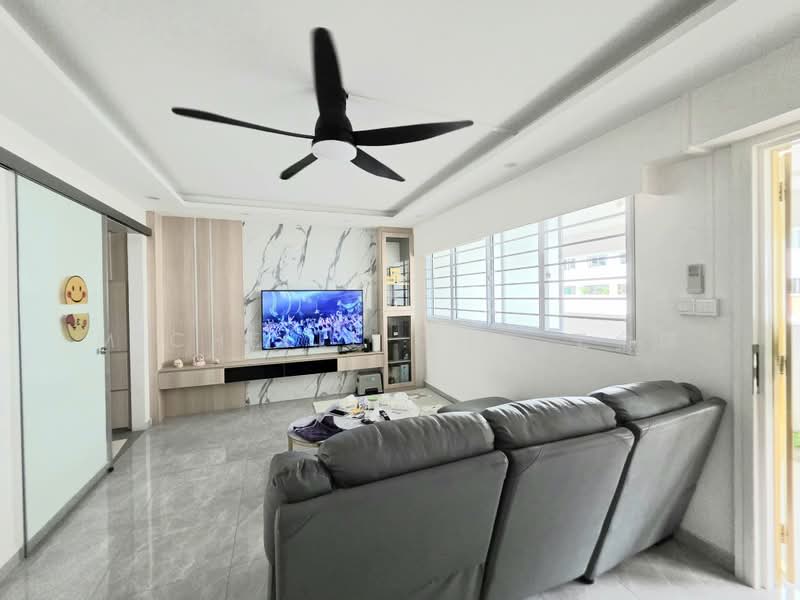 766 Yishun Avenue 3, 766 Yishun Avenue 3, Room Rental, 110 sqft, HDB Flat For Rent, by Michelle Ong 王金碹, 500187262 - Living Room - PropertyGuru.com.sg