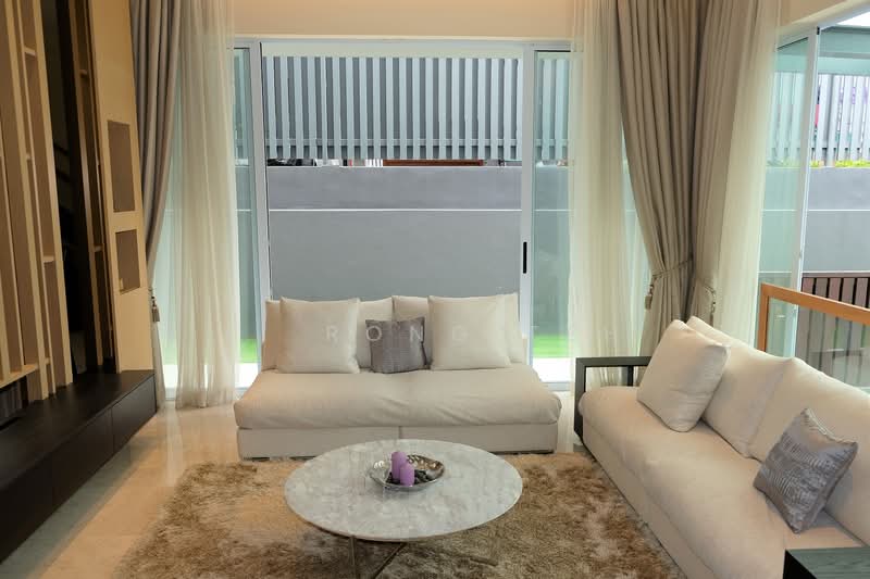 ❤️ FREEHOLD 2.5 STOREY SEMI D IN D17! VIEW TODAY!, Jalan Sinar Bulan / Toh / Chin Terrace, 5 Bedrooms, 5,390 sqft, Semi-Detached House For Sale, by Li Rong Teh, 500187264 - Living Room - PropertyGuru.com.sg