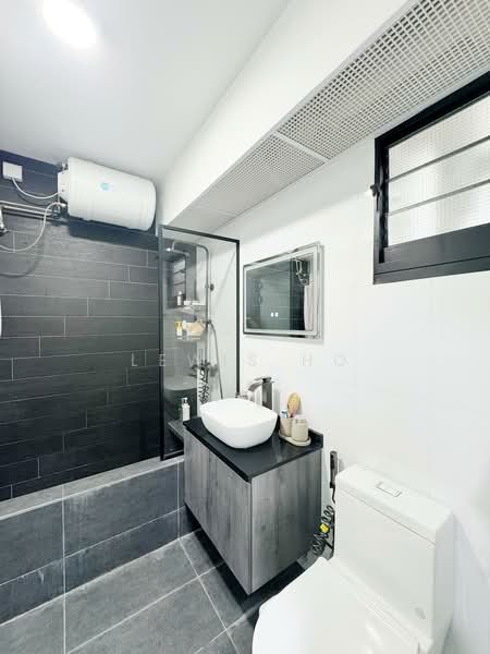 419A Northshore Drive, 419A Northshore Drive, 2 Bedrooms, 721 sqft, HDB Flat For Sale, by Lewis Ho, 500187265 - Bathroom - PropertyGuru.com.sg