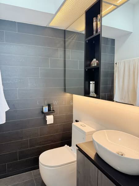 419A Northshore Drive, 419A Northshore Drive, 2 Bedrooms, 721 sqft, HDB Flat For Sale, by Lewis Ho, 500187265 - Bathroom - PropertyGuru.com.sg