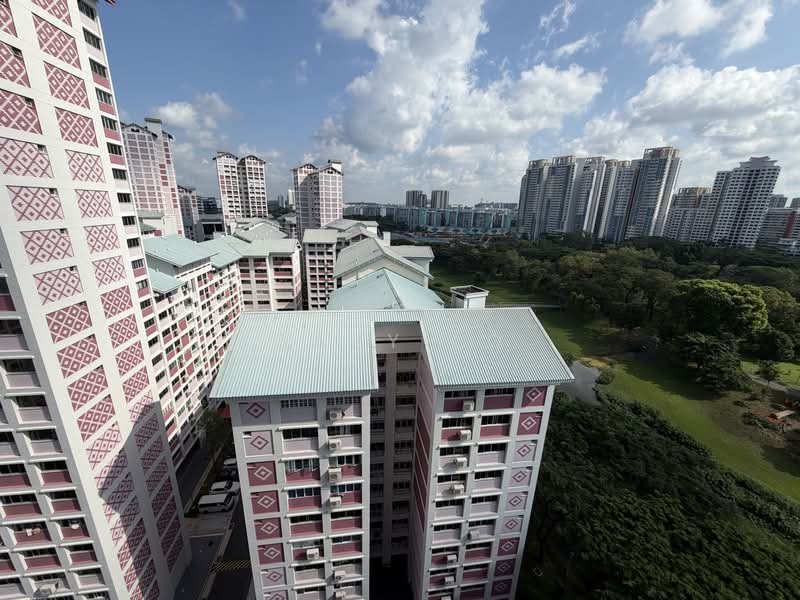 241 Bishan Street 22, 241 Bishan Street 22, 3 Bedrooms, 1,227 sqft, HDB Flat For Rent, by Gary Lo, 500187270 - Exterior - PropertyGuru.com.sg