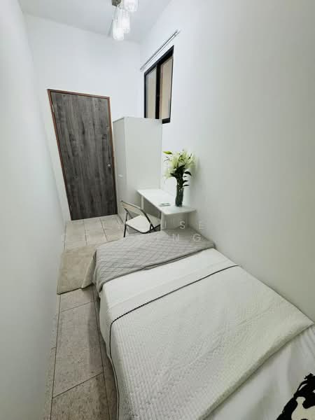 Kerrisdale, 30 Sturdee Road, Room Rental, 60 sqft, Condominium For Rent, by LEO, 500187276 - Bedroom - PropertyGuru.com.sg