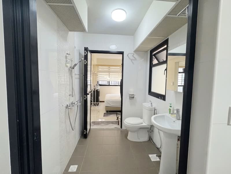 991B Buangkok Link, 991B Buangkok Link, 1 Bedroom, 506 sqft, HDB Flat For Sale, by Desiree Leung, 500187292 - Bathroom - PropertyGuru.com.sg