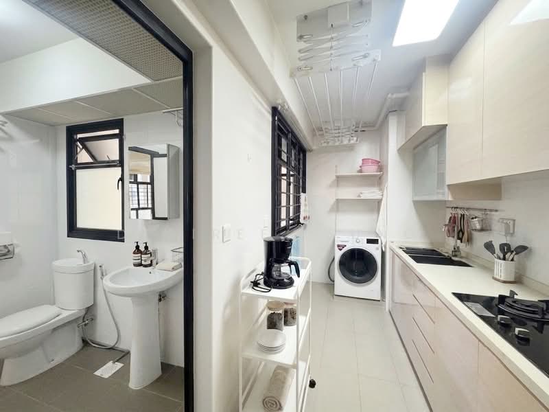 991B Buangkok Link, 991B Buangkok Link, 1 Bedroom, 506 sqft, HDB Flat For Sale, by Desiree Leung, 500187292 - Bathroom - PropertyGuru.com.sg