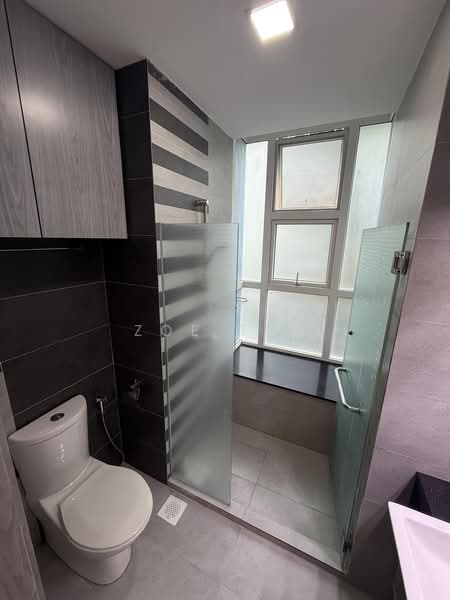 Residence 66, 66 Telok Kurau Road, 2 Bedrooms, 915 sqft, Apartment For Rent, by Zoe Tan, 500187300 - Common Bathroom - PropertyGuru.com.sg