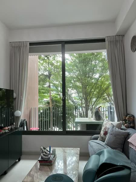 La Vida @ 130, 130 Lorong K Telok Kurau, 1 Bedroom, 484 sqft, Condominium For Sale, by Lim Hwee See (Iris), 500187308 - Living Room - PropertyGuru.com.sg