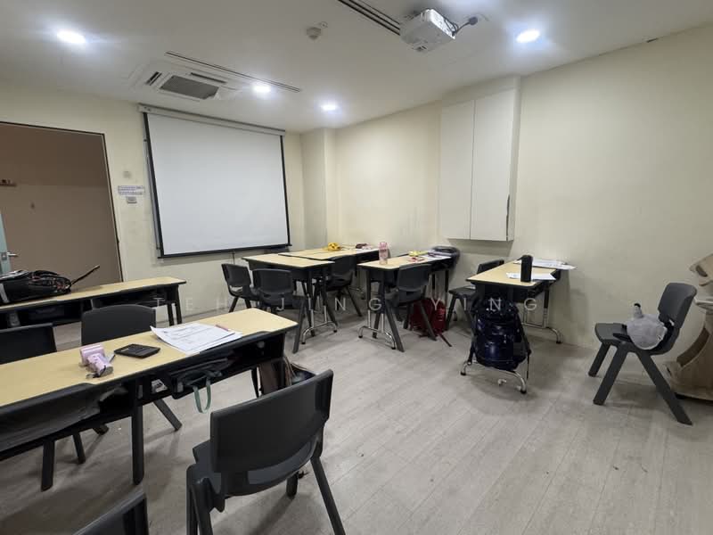Chiat Hong Building, 110 Middle Road, 2,497 sqft, Office For Rent, by Teh Jing Ying, 500187315 - Study - CommercialGuru.com.sg