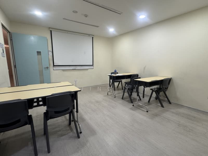 Chiat Hong Building, 110 Middle Road, 2,497 sqft, Office For Rent, by Teh Jing Ying, 500187315 - Study - CommercialGuru.com.sg