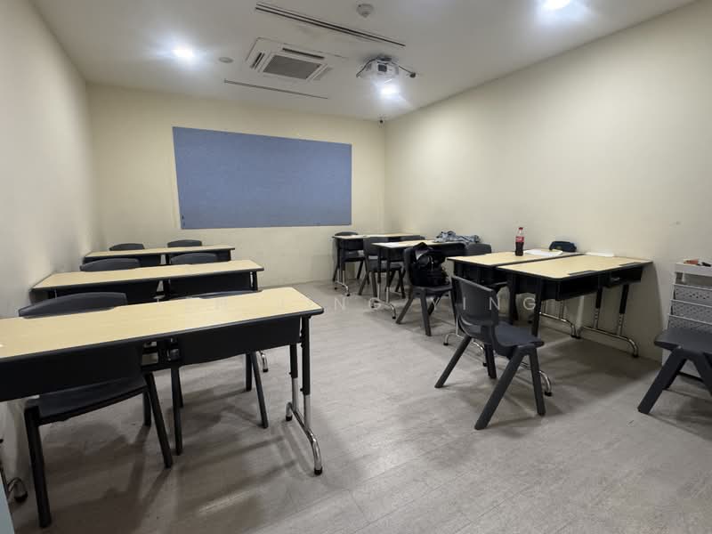 Chiat Hong Building, 110 Middle Road, 2,497 sqft, Office For Rent, by Teh Jing Ying, 500187315 - Study - CommercialGuru.com.sg